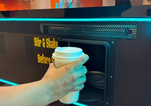 4200bdd8-7459-4938-b3a0-444edd537022.sized-1000×1000 Robot Coffee Kiosks